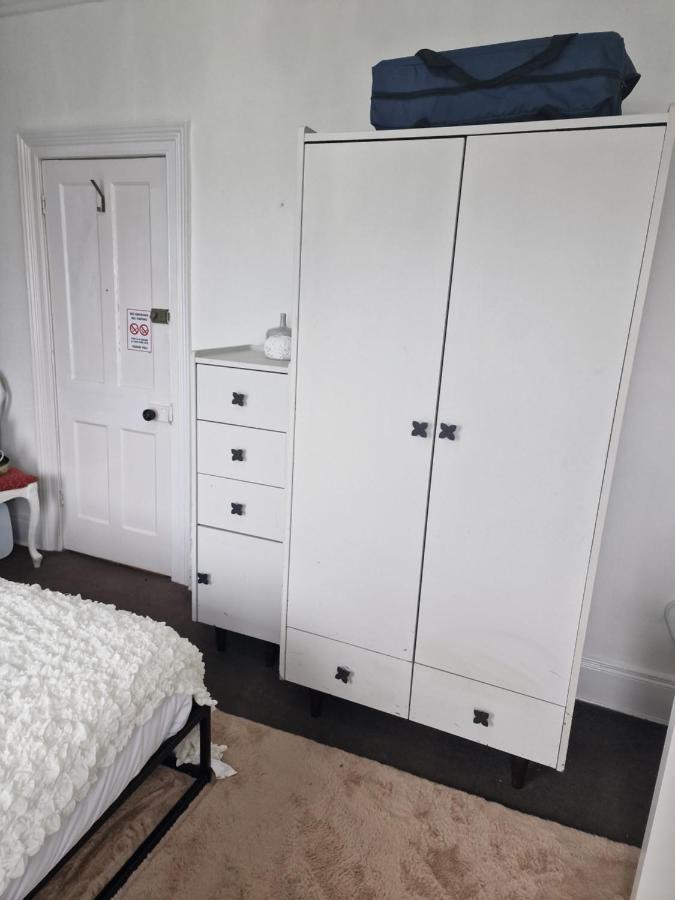 Double Rooms, Free Continental Breakfast, Pics And Full Address Sent After Booking, 2 Miles To City Centre Belfast Luaran gambar
